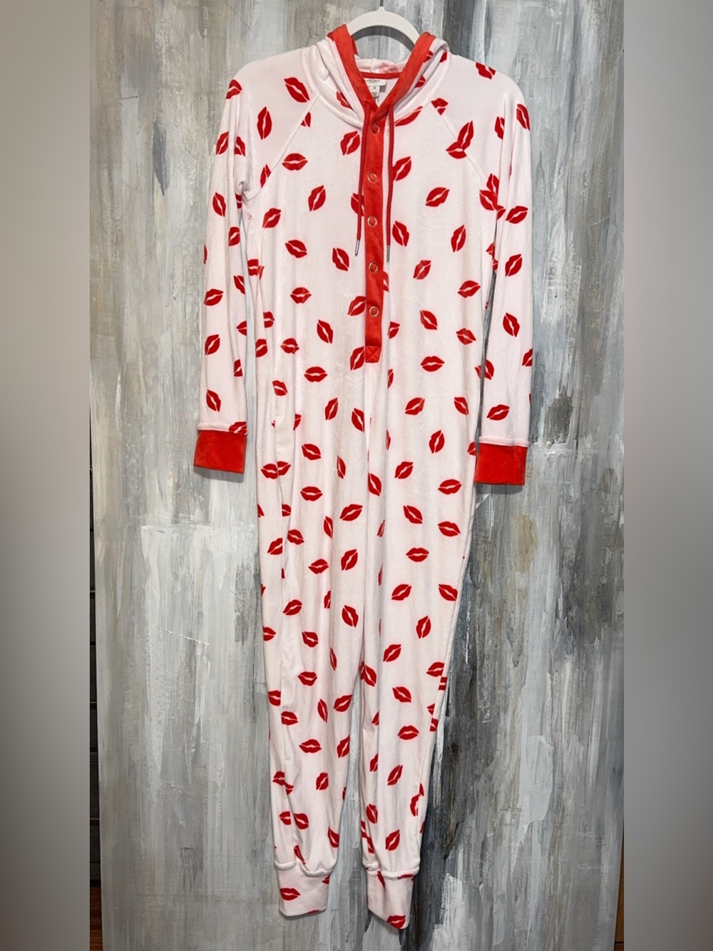 [EUC] Jenni Intimates hooded one-piece pajama pj lounge size XS red pink lips